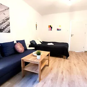 Great Life - Next To Metro Station Apartament Warszawa