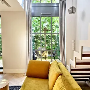  Apartment Garden